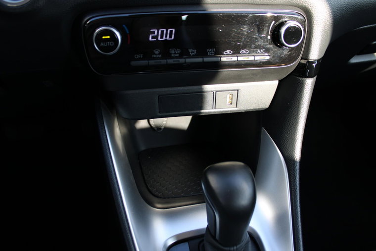 Vehicle Image 21