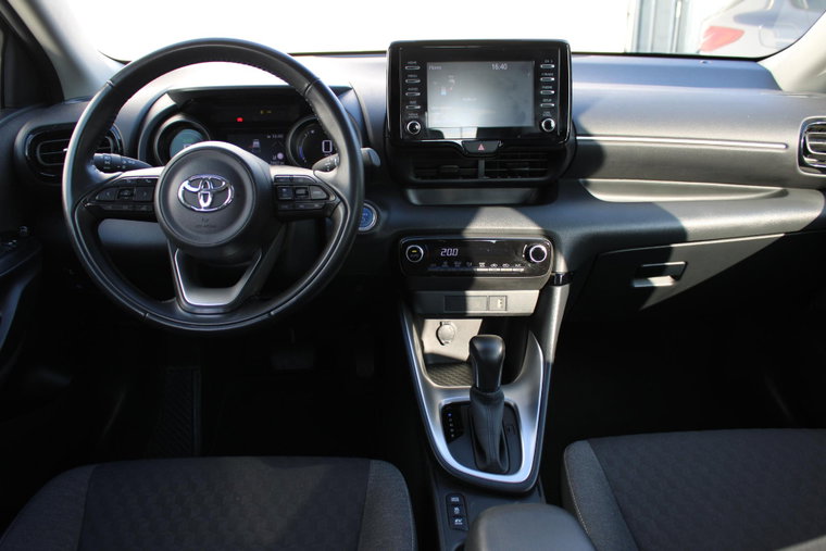 Vehicle Image 9