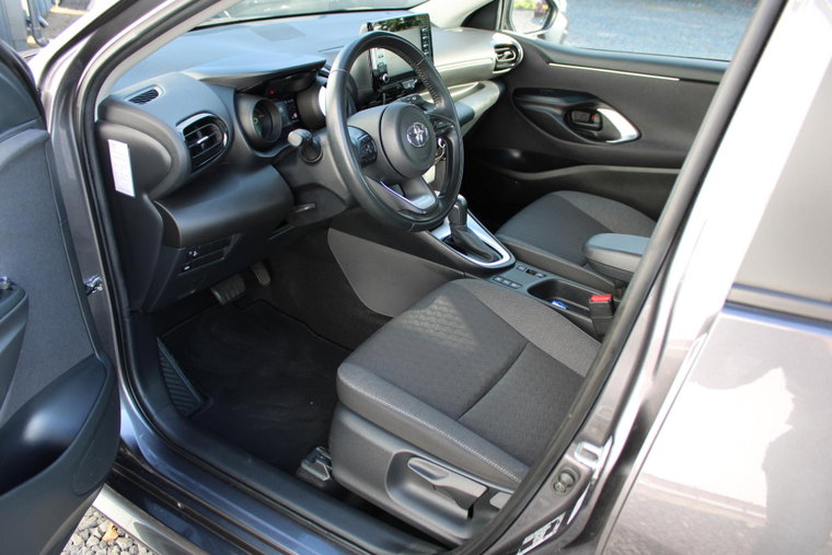 Vehicle Image 10