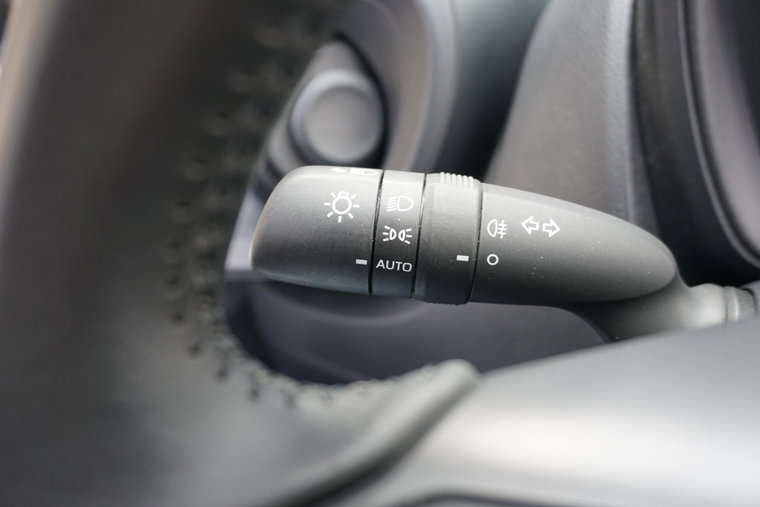 Vehicle Image 25