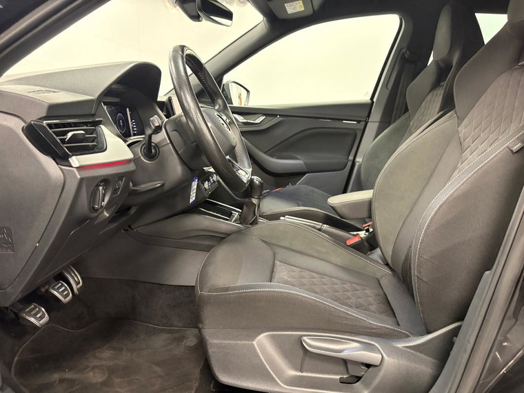 Vehicle Image 32