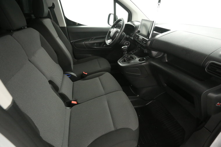 Vehicle Image 23