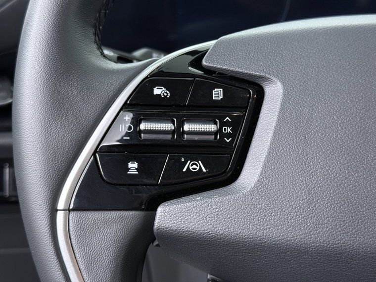 Vehicle Image 27