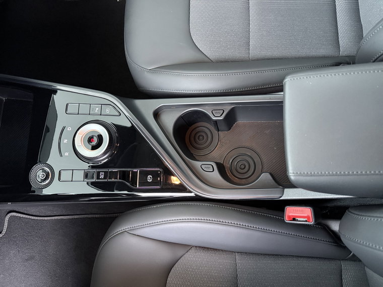 Vehicle Image 33