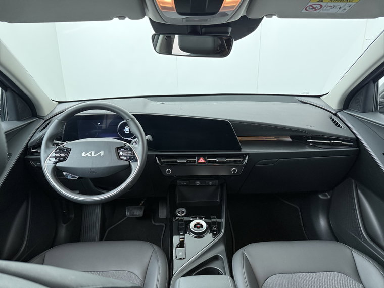 Vehicle Image 37