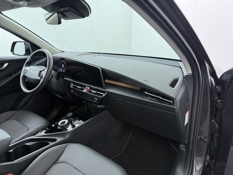 Vehicle Image 40
