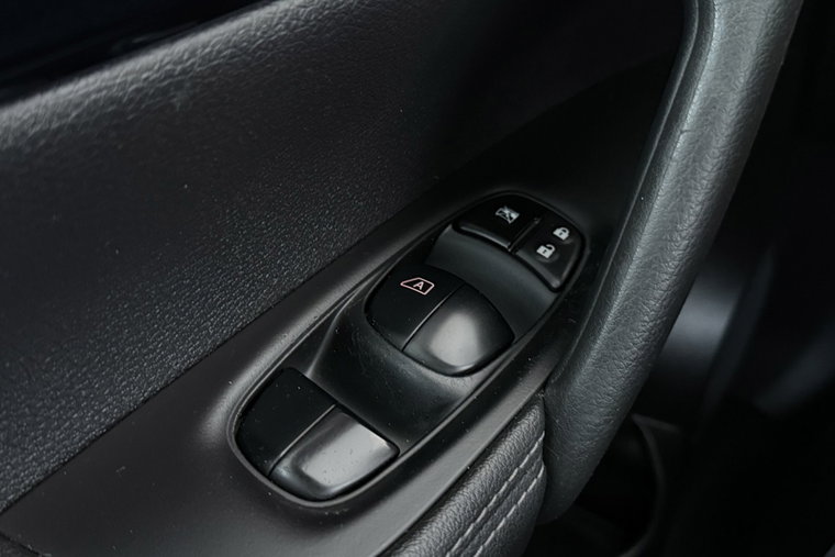 Vehicle Image 33
