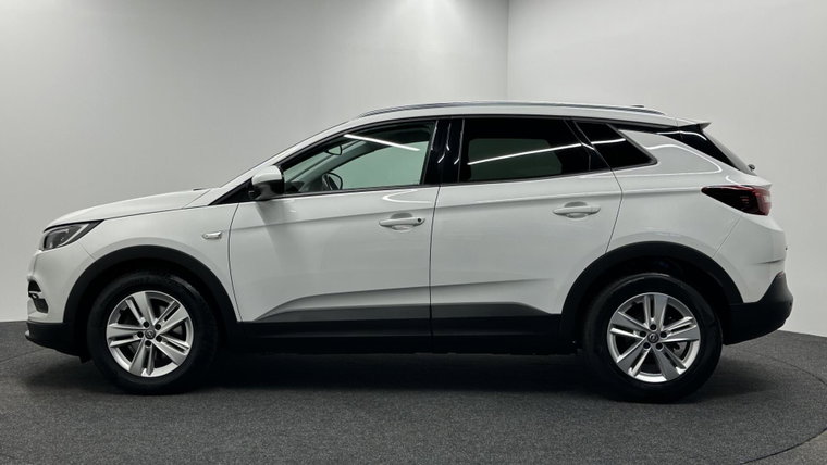 Vehicle Image 17