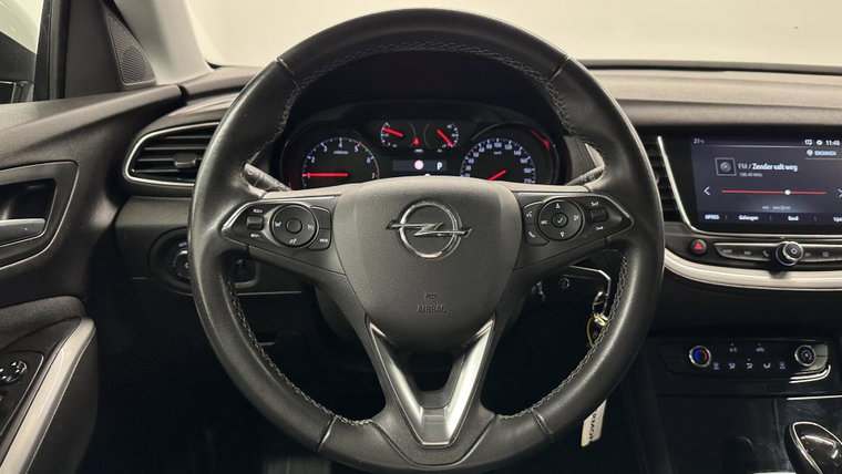 Vehicle Image 25