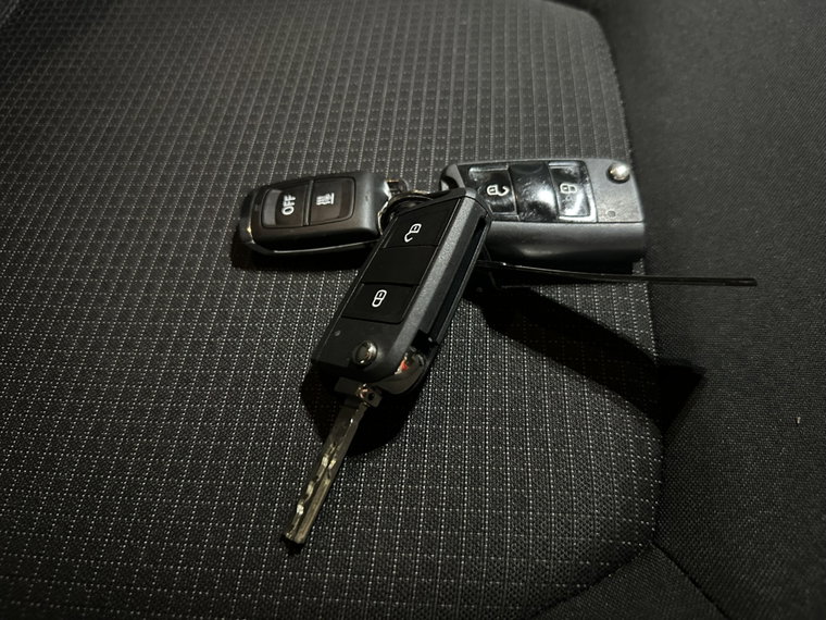 Vehicle Image 21