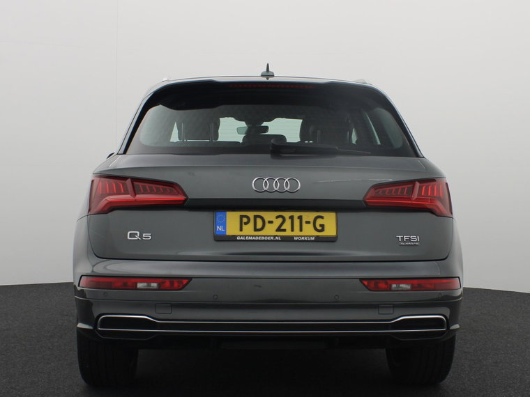 Vehicle Image 17