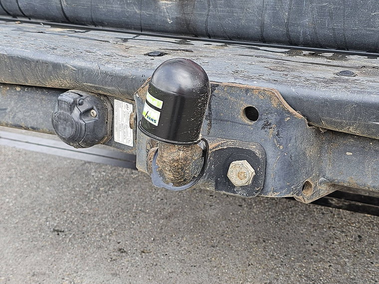 Vehicle Image 13