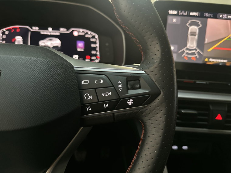 Vehicle Image 23