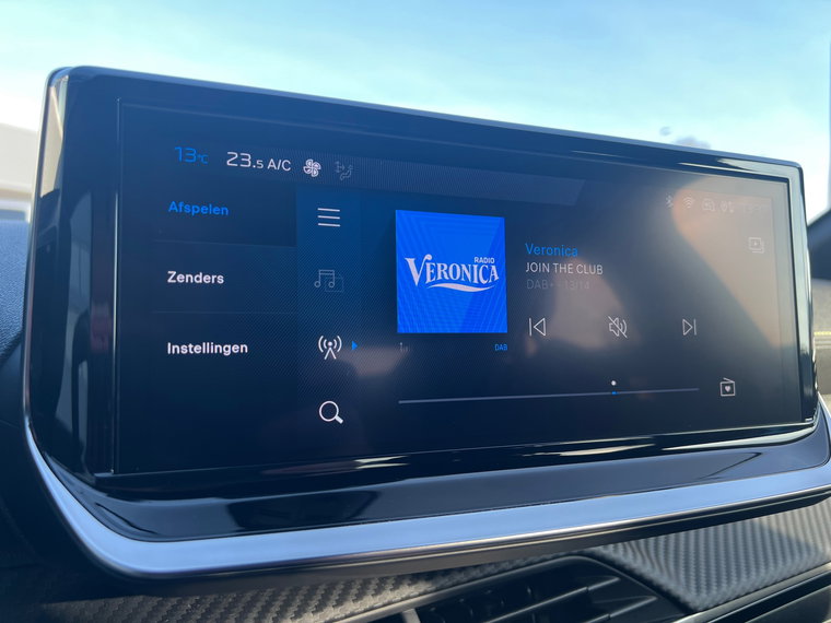 Vehicle Image 19