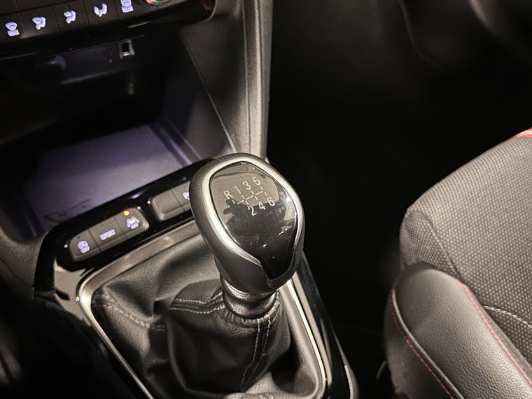 Vehicle Image 19