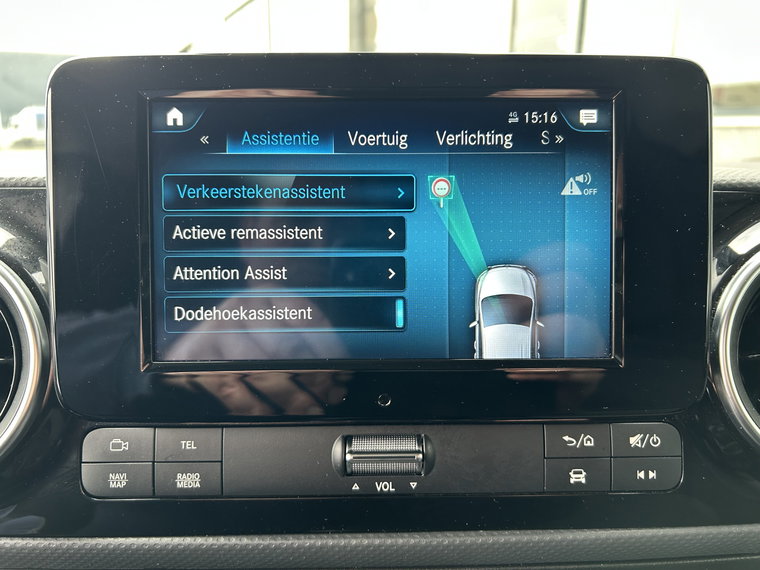 Vehicle Image 24
