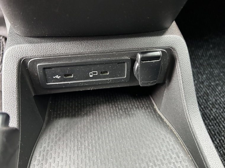 Vehicle Image 27