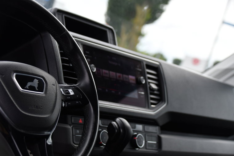 Vehicle Image 13