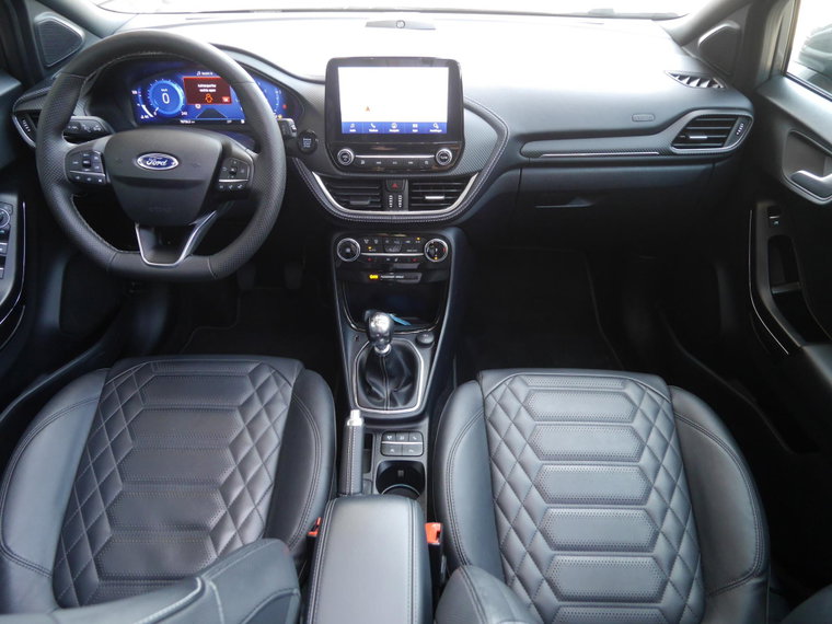 Vehicle Image 16