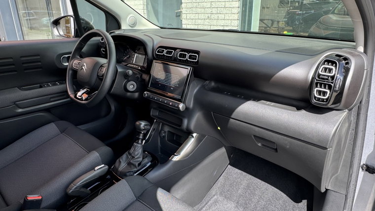Vehicle Image 13