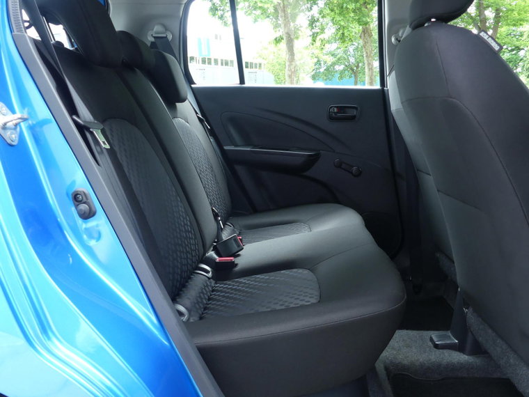 Vehicle Image 23
