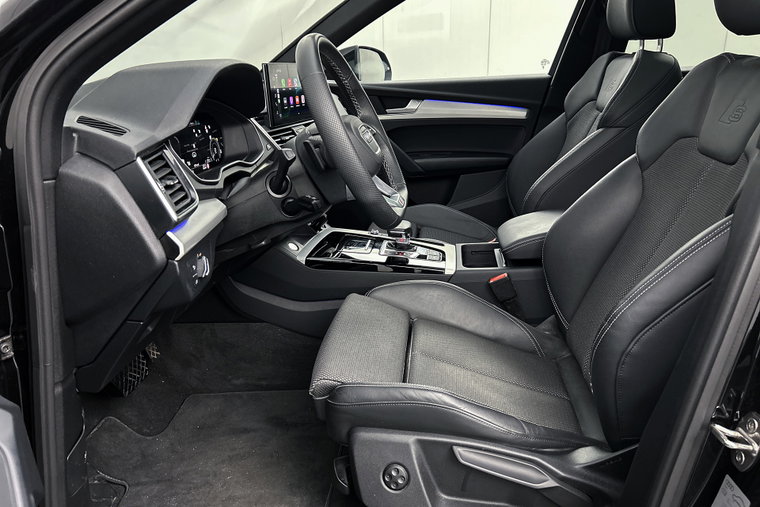 Vehicle Image 32