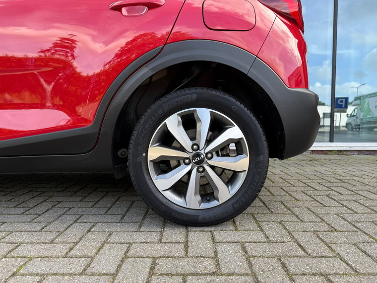 Vehicle Image 11