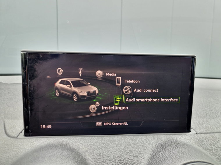 Vehicle Image 25