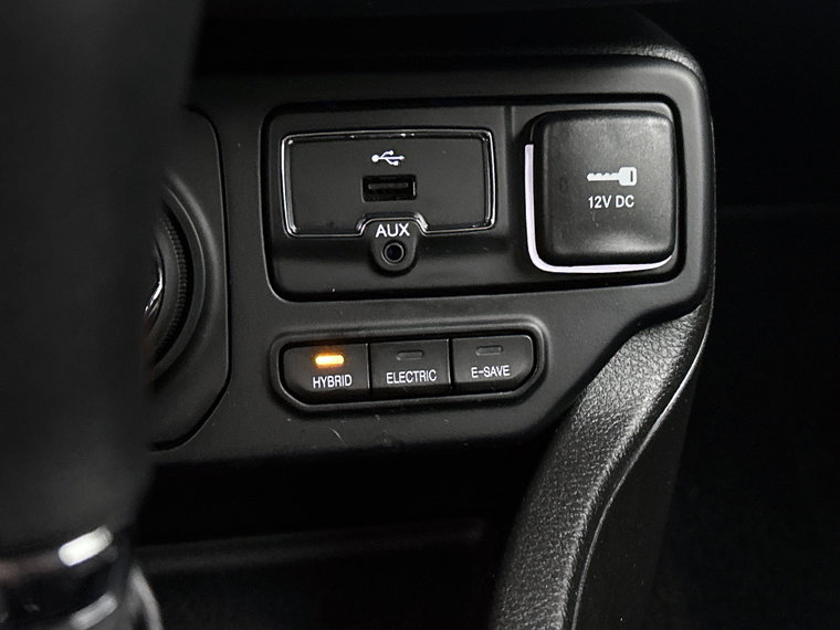 Vehicle Image 32