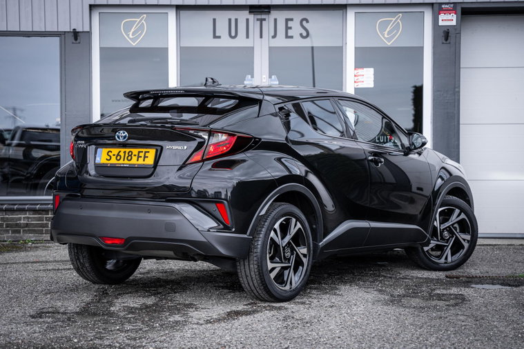 Vehicle Image 10