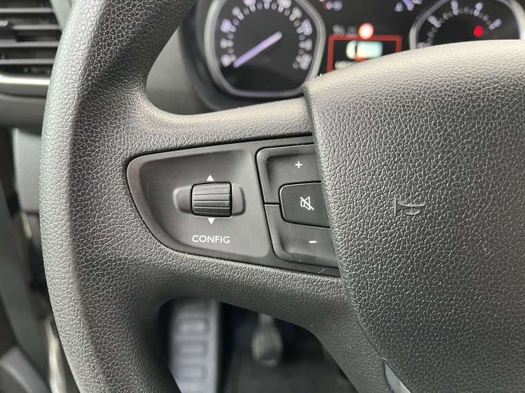 Vehicle Image 37