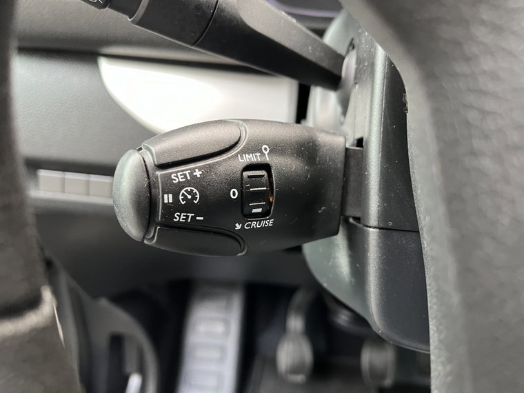 Vehicle Image 39