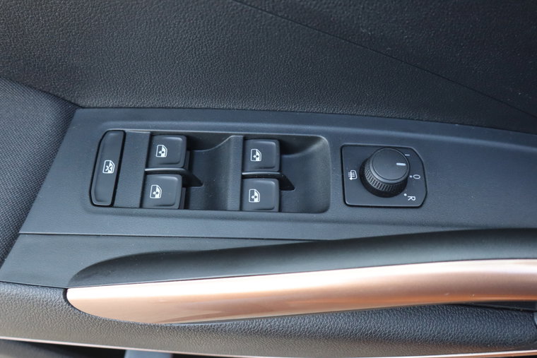 Vehicle Image 29