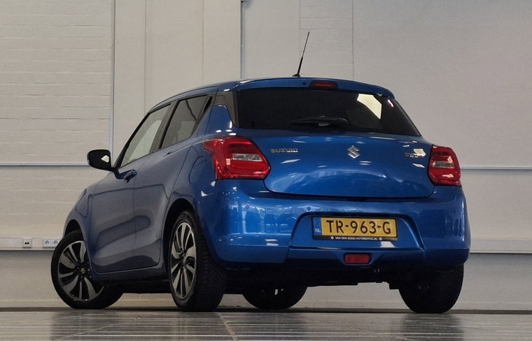 Vehicle Image 6