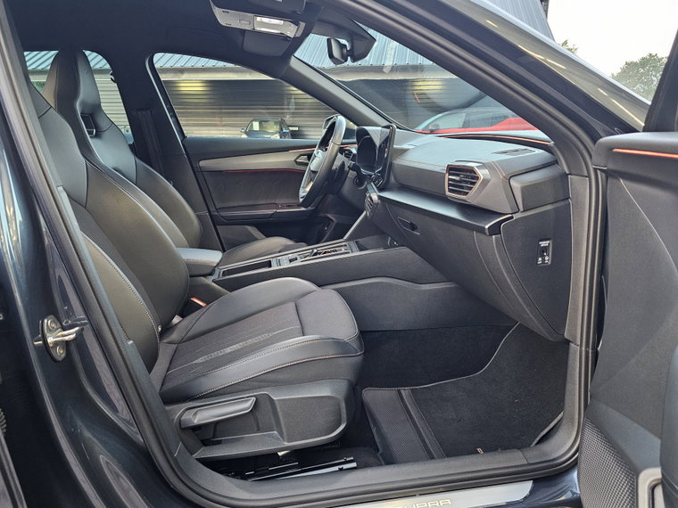Vehicle Image 30