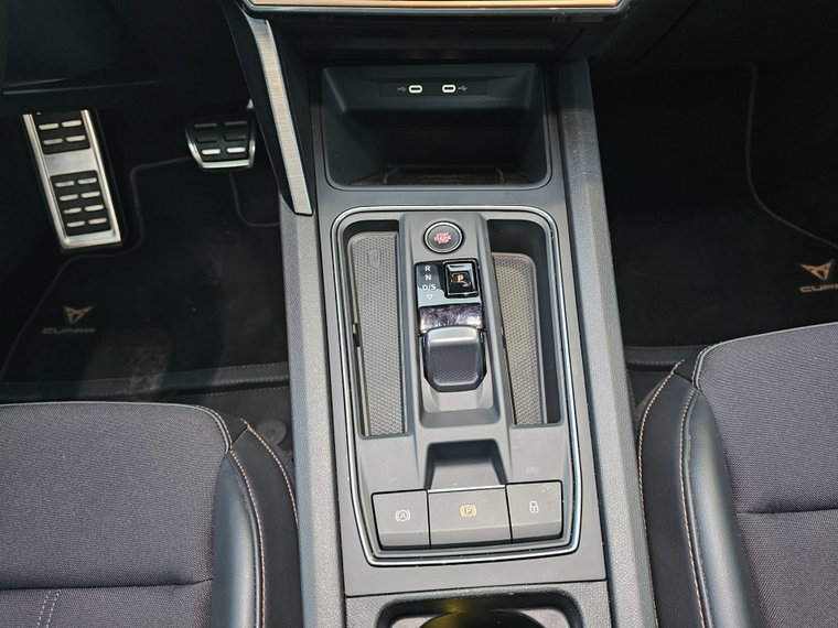 Vehicle Image 33
