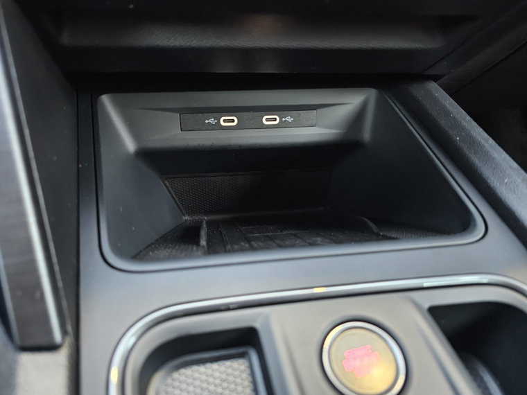 Vehicle Image 35