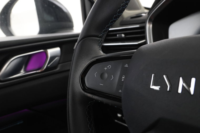 Vehicle Image 36