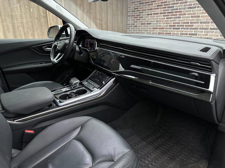 Vehicle Image 31