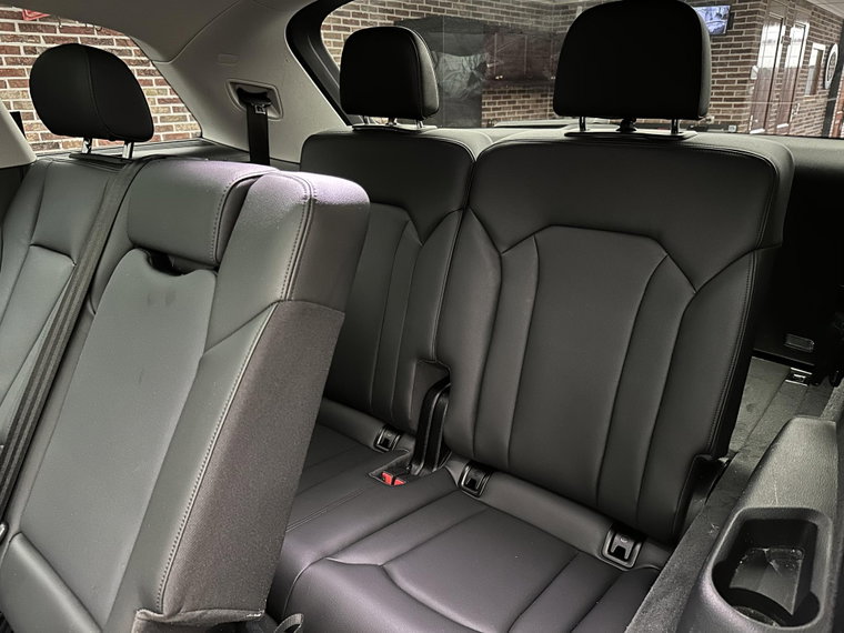 Vehicle Image 35