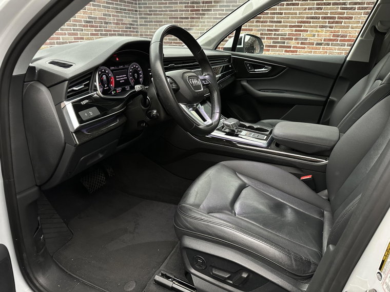 Vehicle Image 38