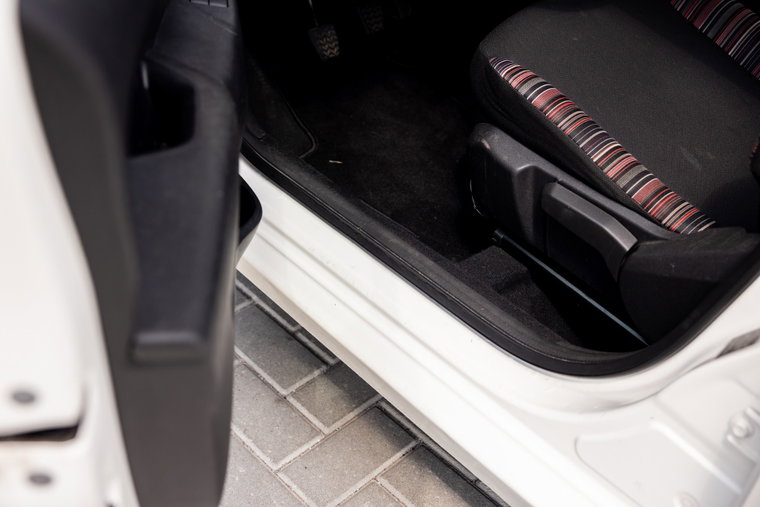 Vehicle Image 19