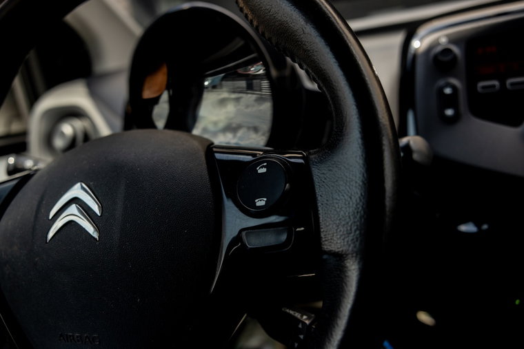 Vehicle Image 21