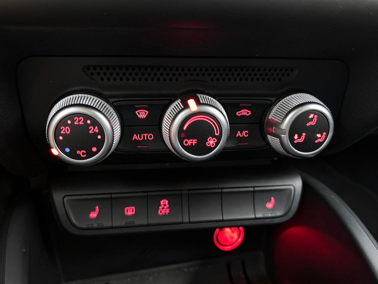 Vehicle Image 26