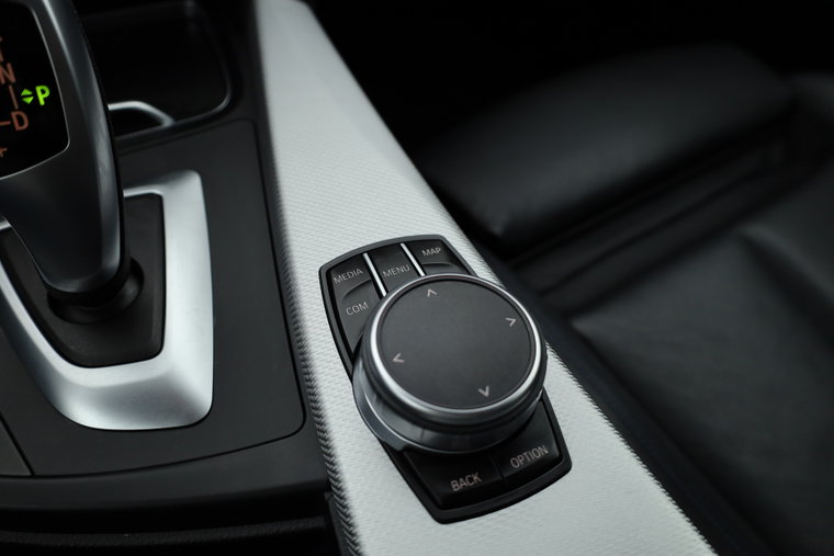 Vehicle Image 32
