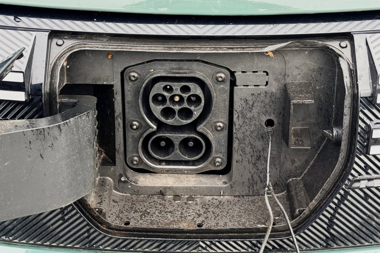 Vehicle Image 19
