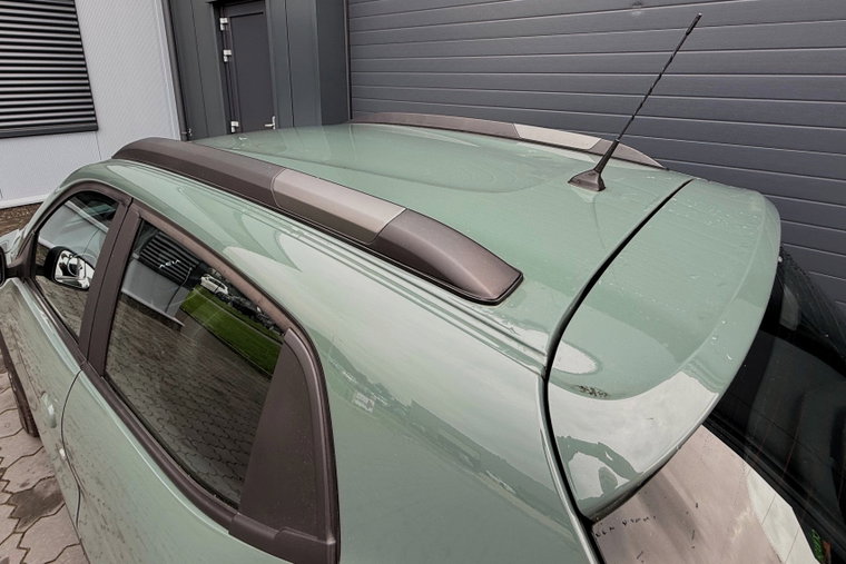 Vehicle Image 21
