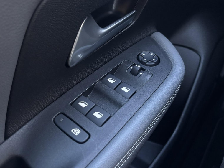 Vehicle Image 23