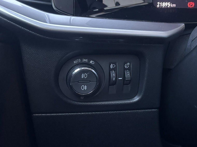 Vehicle Image 24