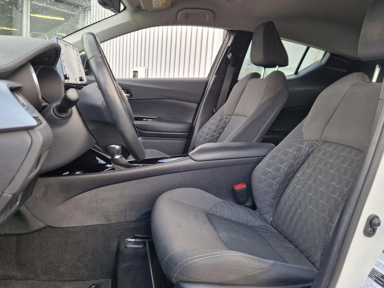 Vehicle Image 12